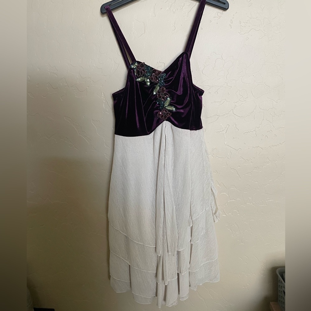 purple/crème one-piece solo costume